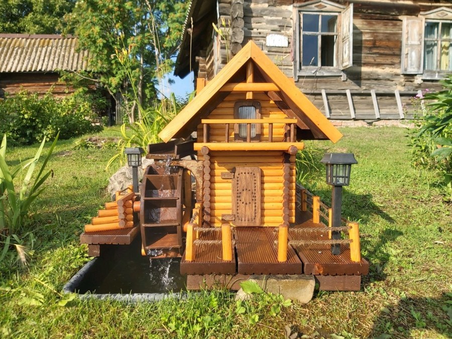 Декоративная мельница для дачи