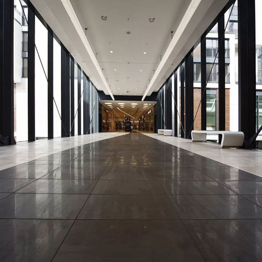 Керамогранитный пол ТЦ