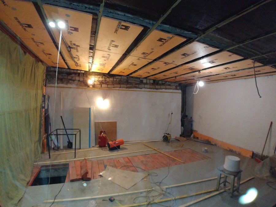 Подвесной потолок в гараже