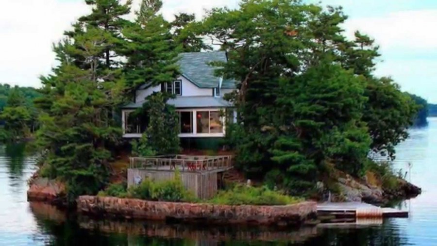 Домик на острове