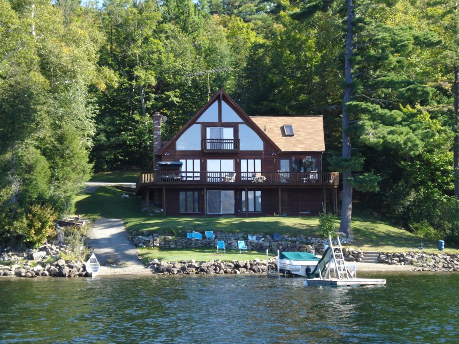 Дом у озера