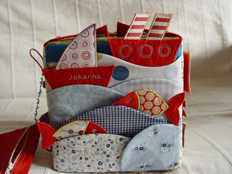 Коврик из ненужных вещей