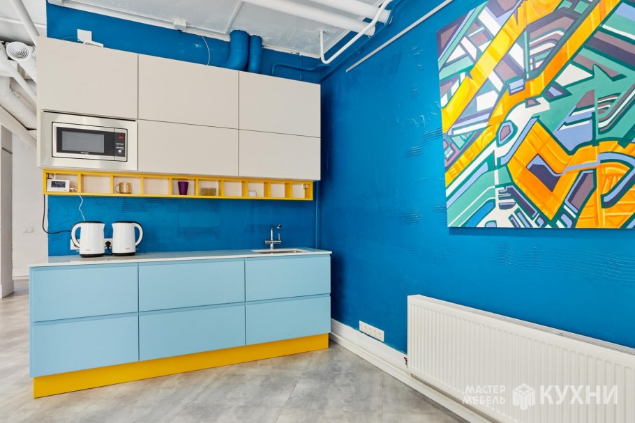 Фасад голубой крашенный