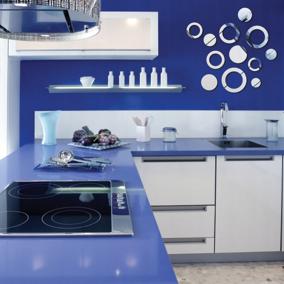 Интерьер кухни в синих тонах
