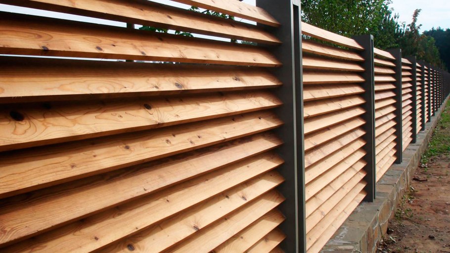 Забор планкен из лиственницы