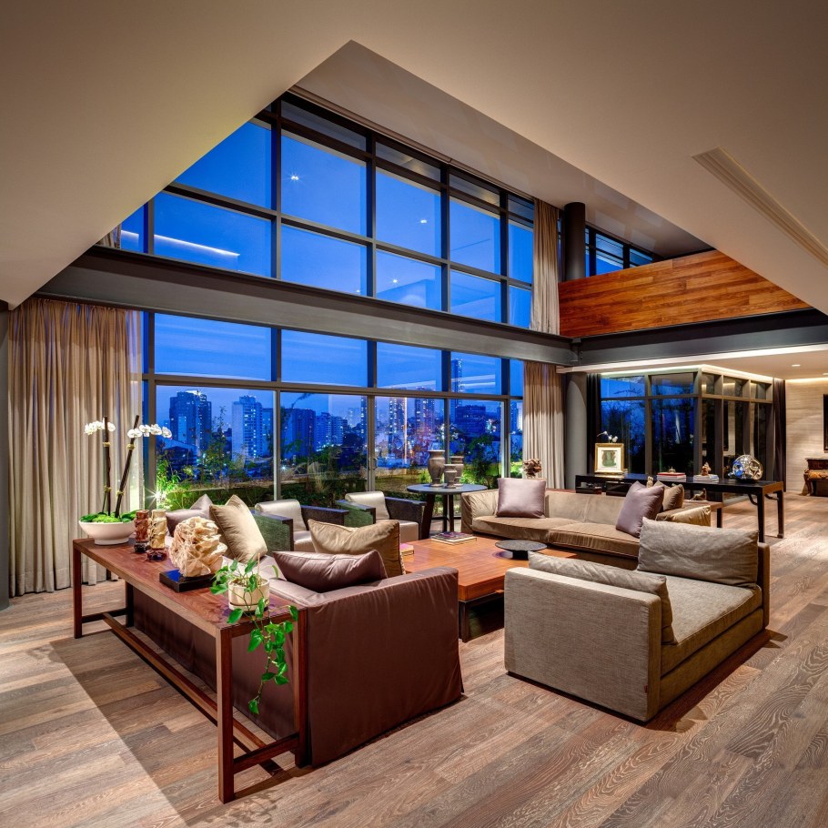 Гостиная с панорамными окнами