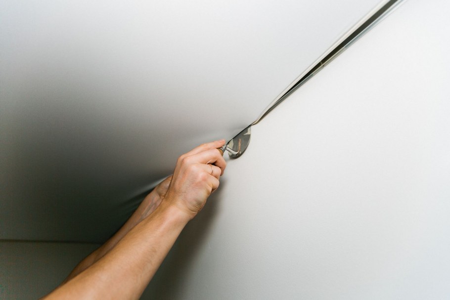 Демонтаж монтаж натяжного потолка