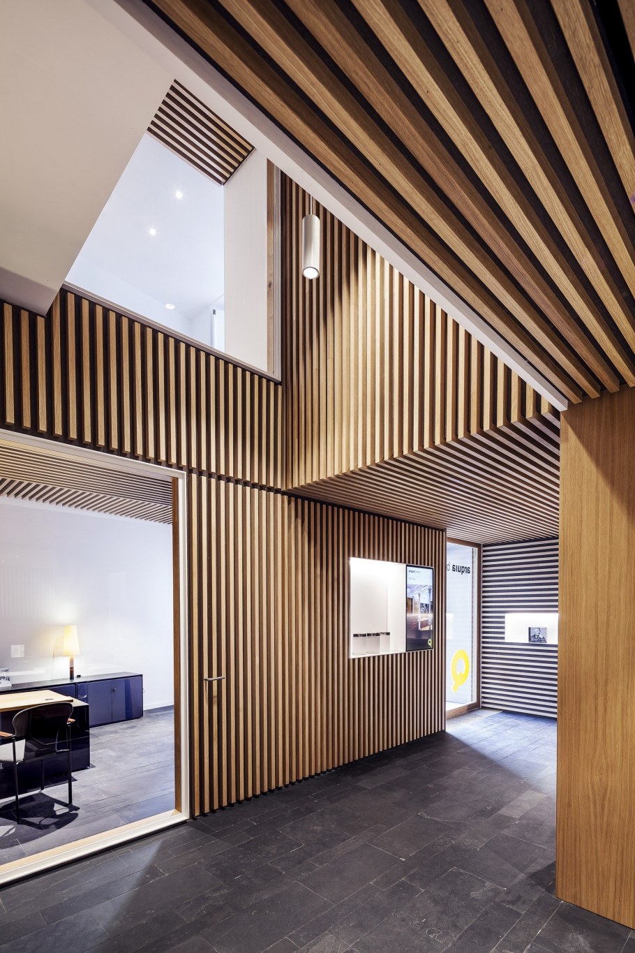 Отделка рейками