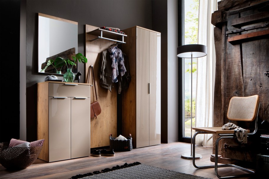 Модульные прихожие глянец