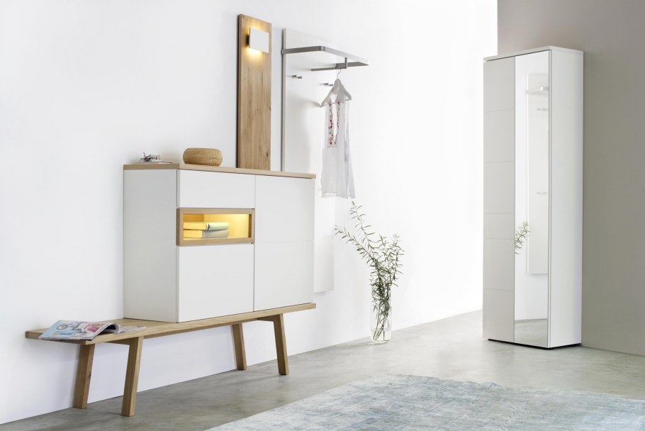 Подвесная тумба в прихожую