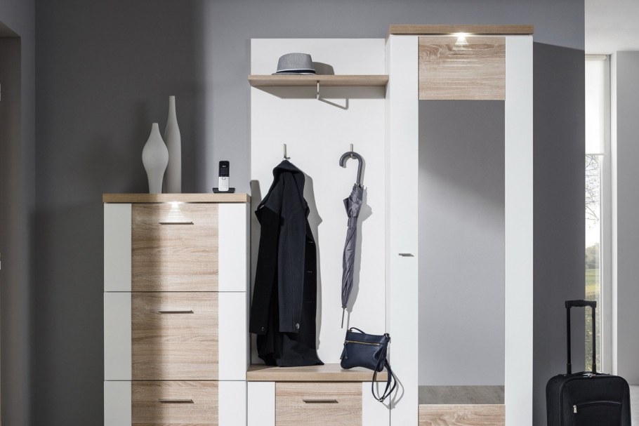 Прихожая в современном стиле