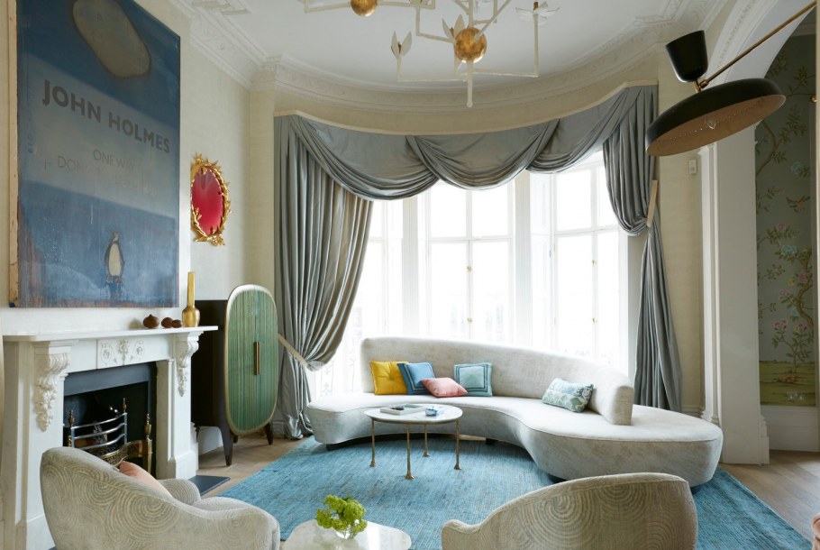 Подушки в интерьере гостиной