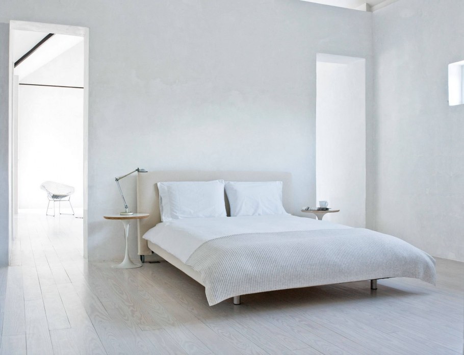 Спальня в белых тонах Минимализм