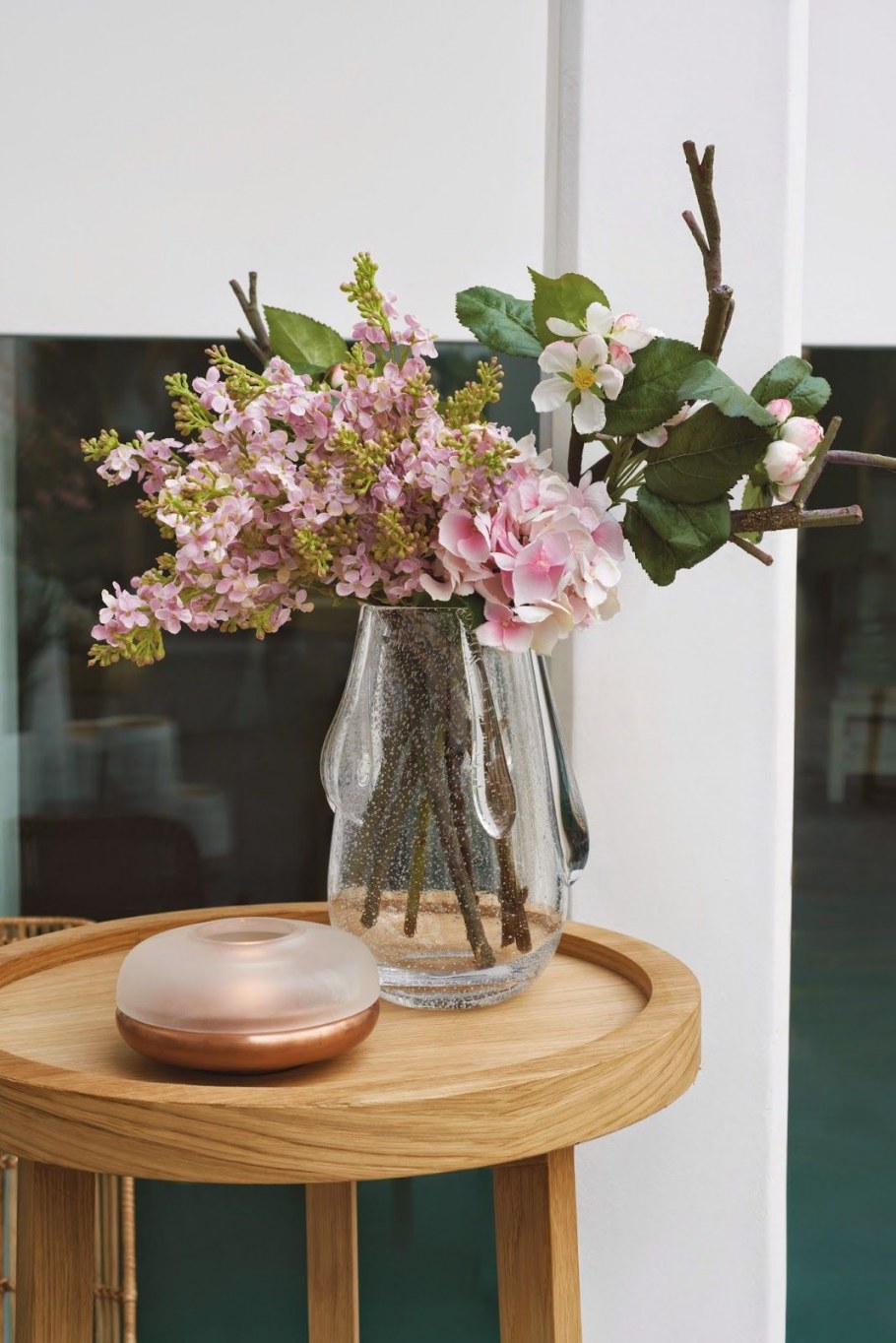 Искусственные цветы для домашнего интерьера