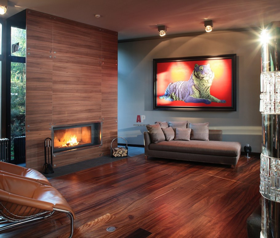 Отделка гостиной деревом