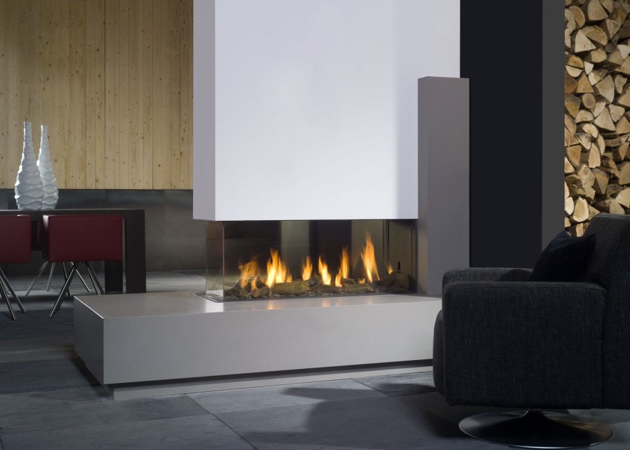 Камин в современном стиле из ламината