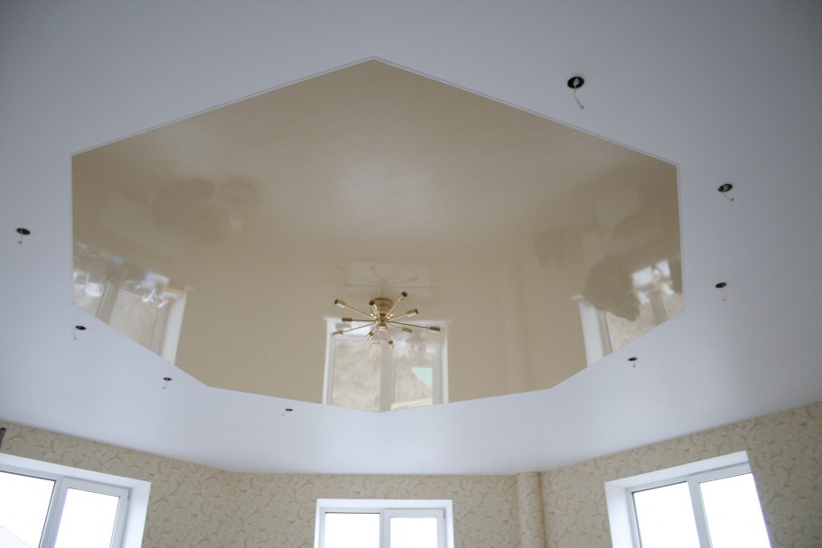 Одноуровневый матовый потолок