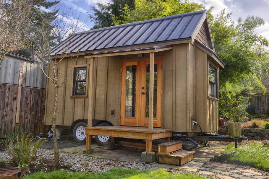 Tiny House деревянный дом на колесах