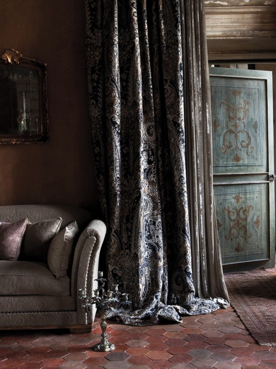 Диваны из велюра и бархата