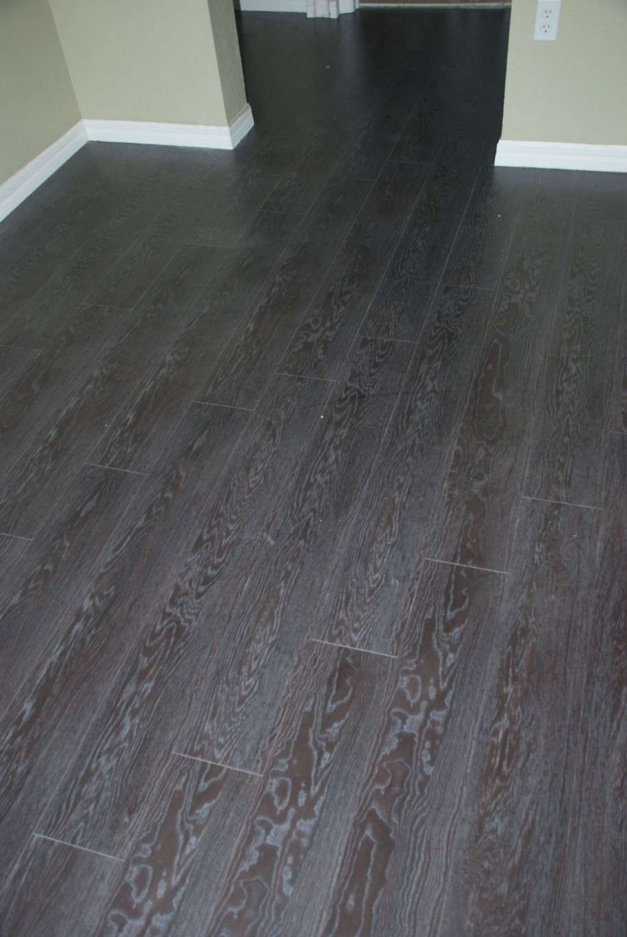 Линолеум темный серый