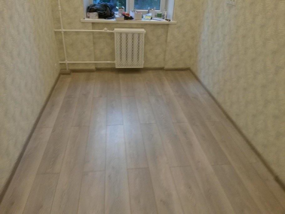 Укладки ламината в комнате 9 кв