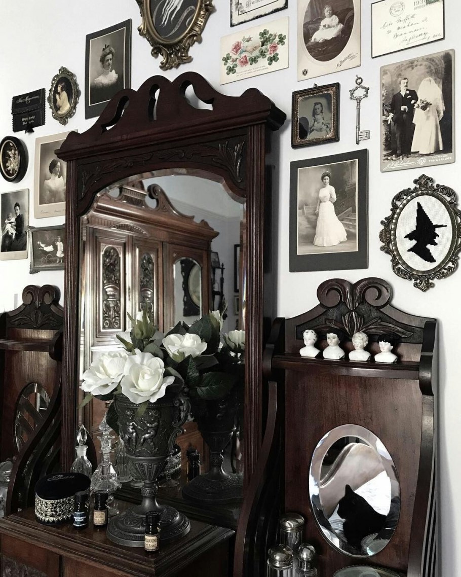 Готические интерьерные аксессуары