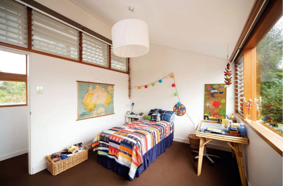 Уютная детская для мальчика