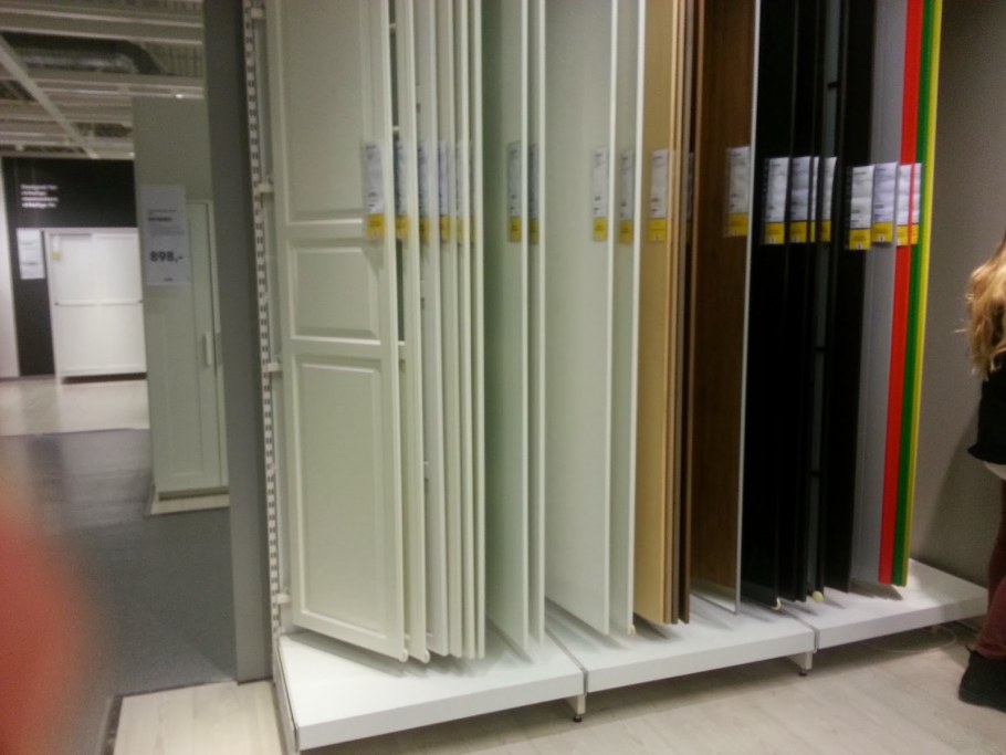 Настенные крючки из дуба