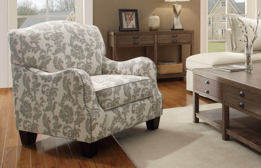 Кресло в гостиную