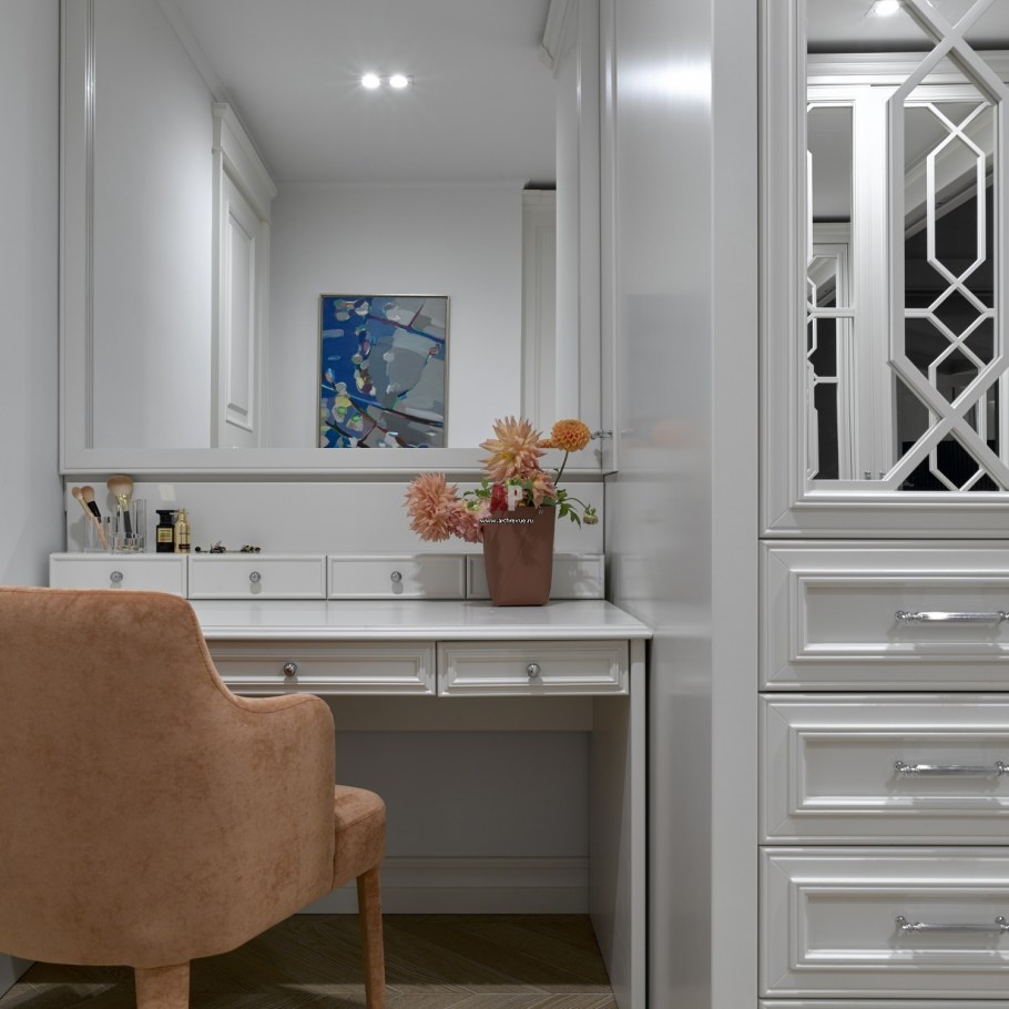 Туалетный столик Неоклассика белый