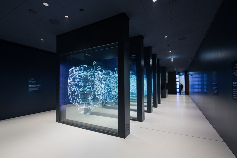 Интерактивная стена музей