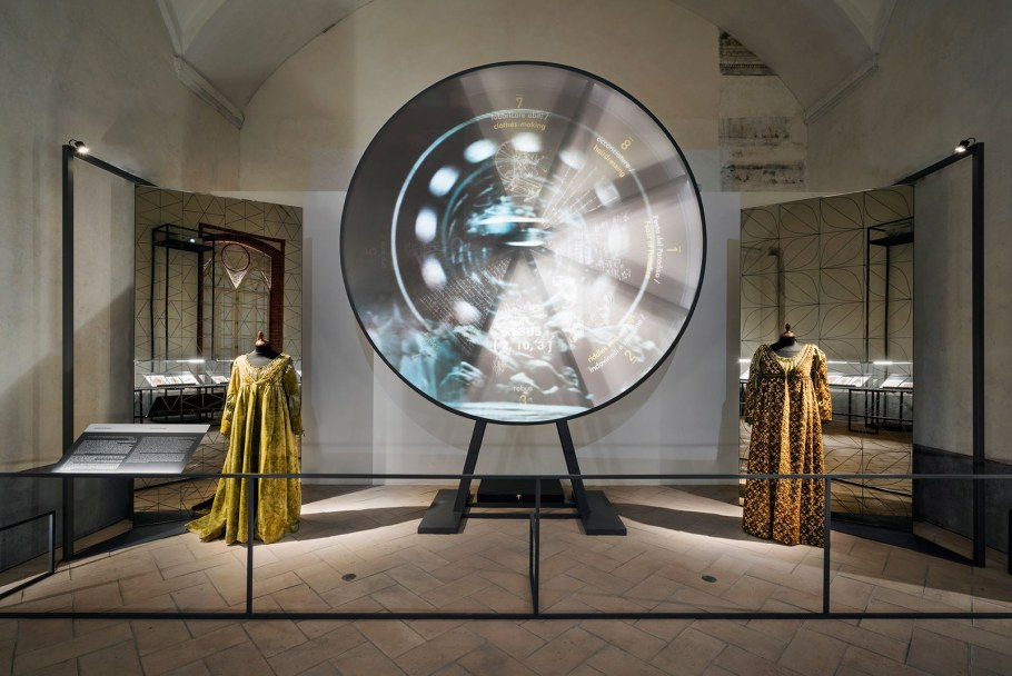 Интерактивная панель для музея