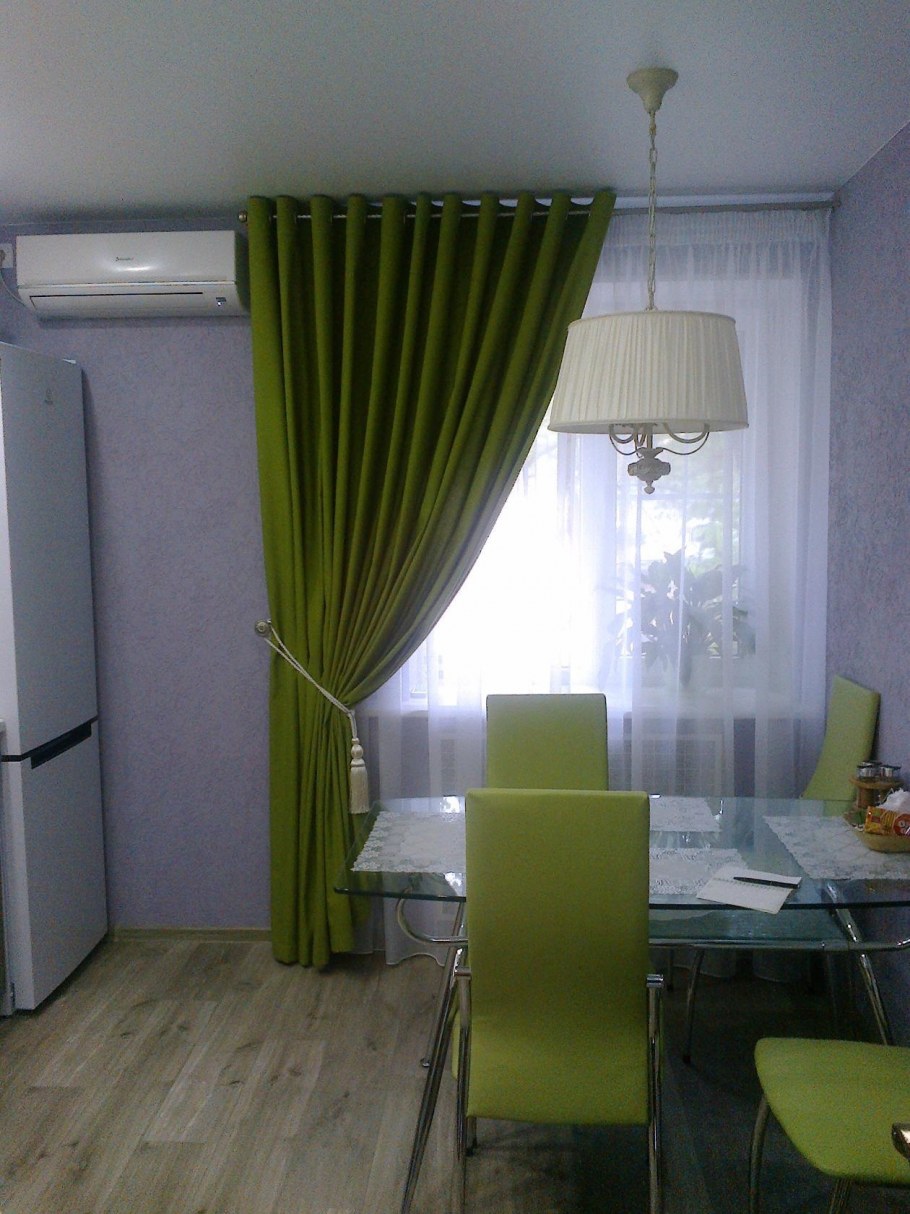 Шторы на кухню с балконом