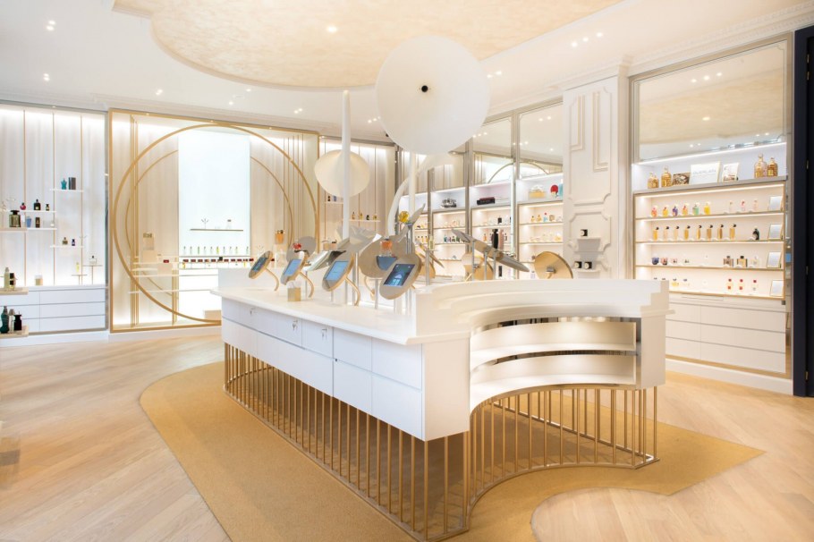 Интерьер парфюмерного бутика