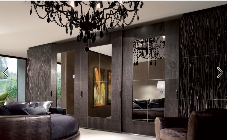 Скрытые шкафы в интерьере гостиной