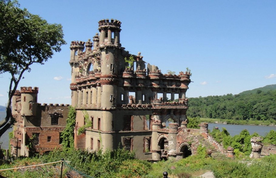 Череменецкий монастырь руины храма