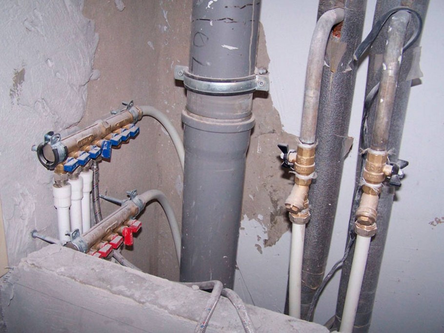 Монтаж сантехнических труб