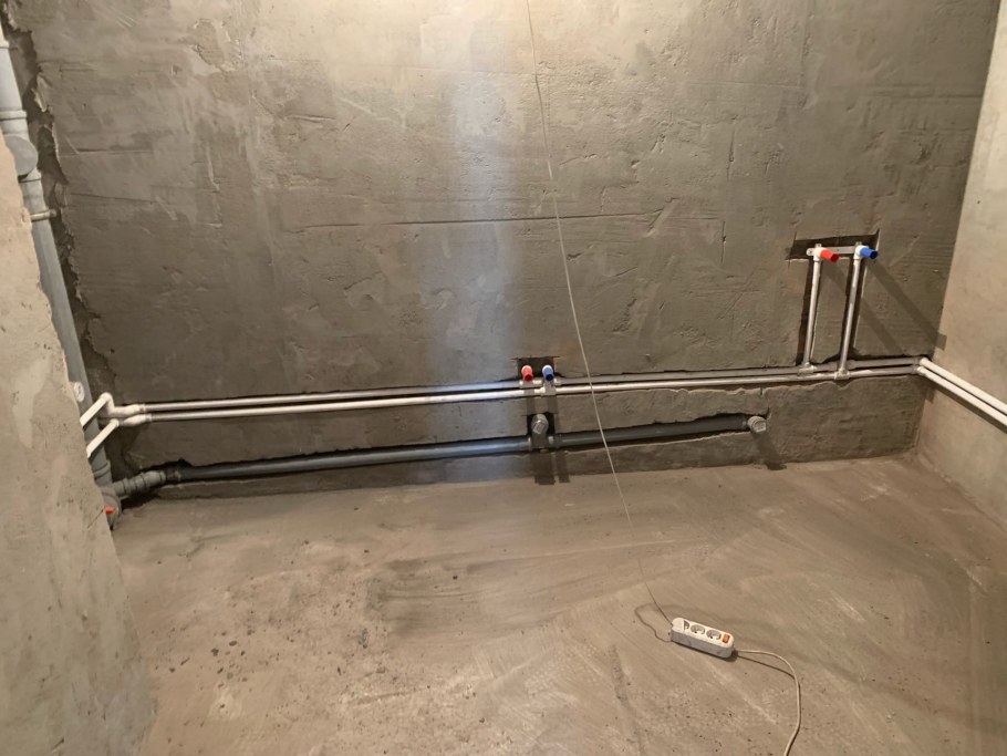 Прокладка канализационных труб в квартире