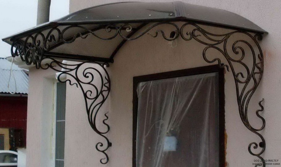 Козырек над крыльцом Hormann