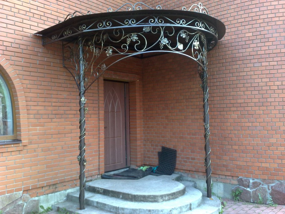 Кованые козырьки и навесы