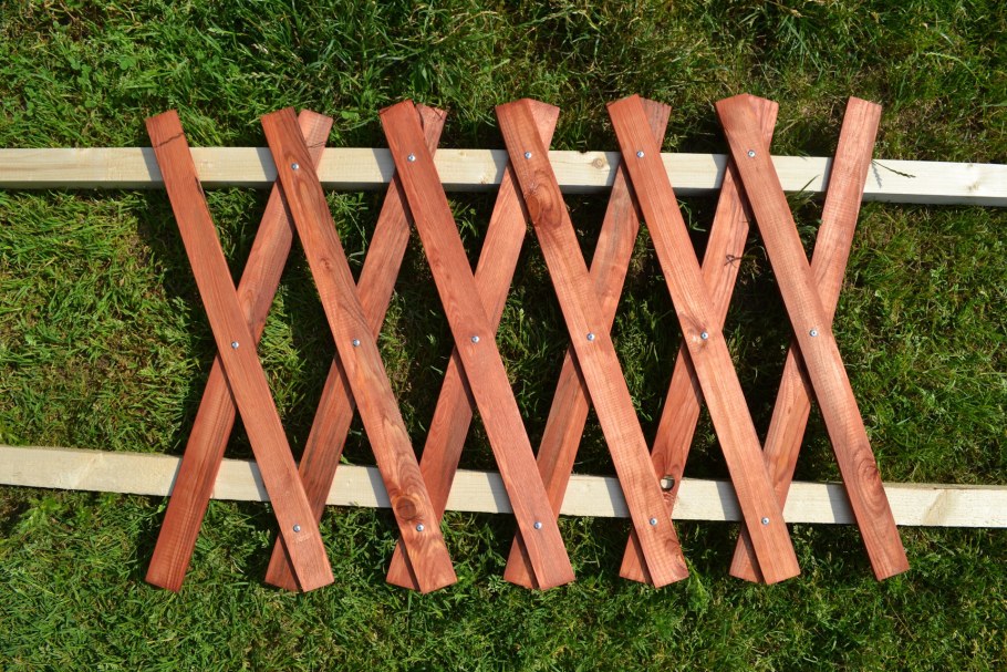 Забор раздвижной декоративный деревянный