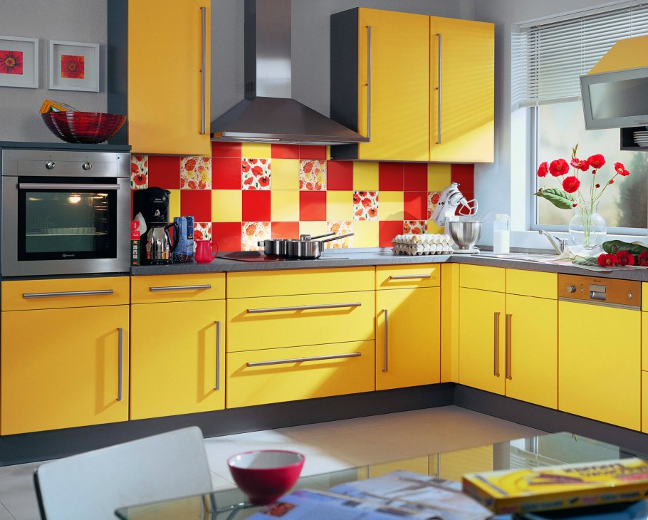 Желтые кухни