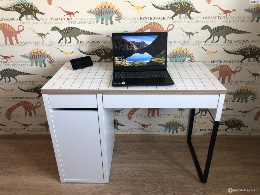 Стол микке в интерьере детской