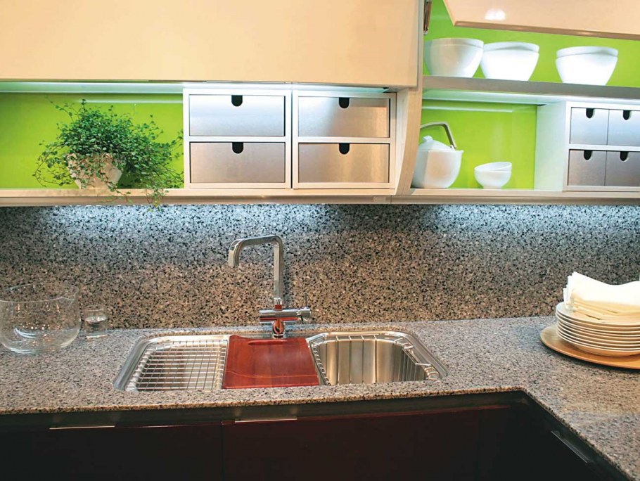 Фартук для кухни из стеновых панелей