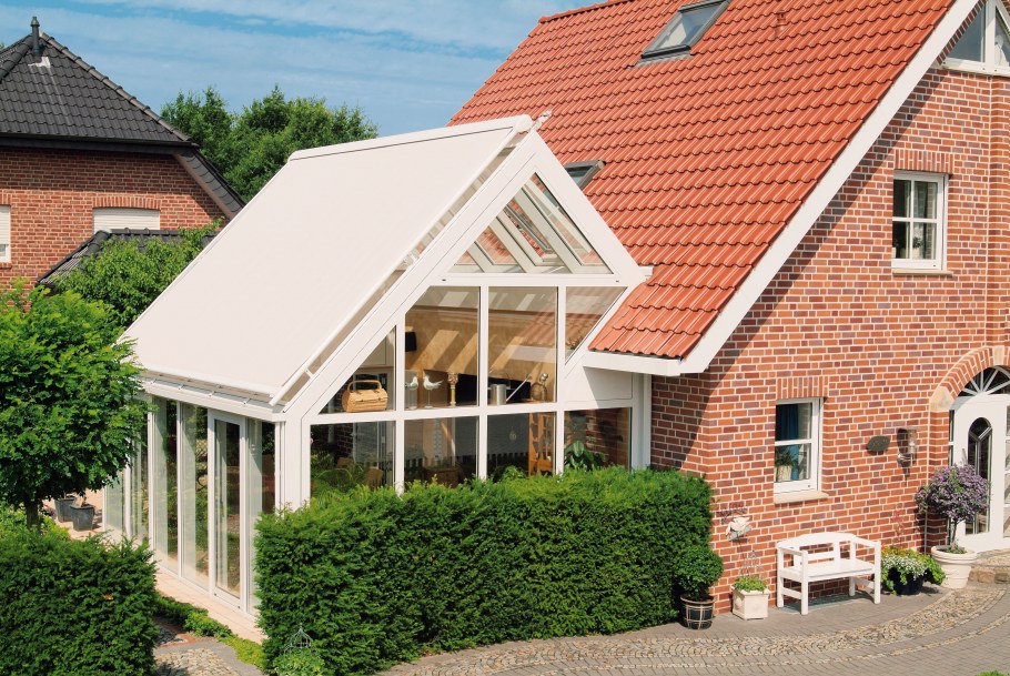 Пристрой к каркасному дому с крышей