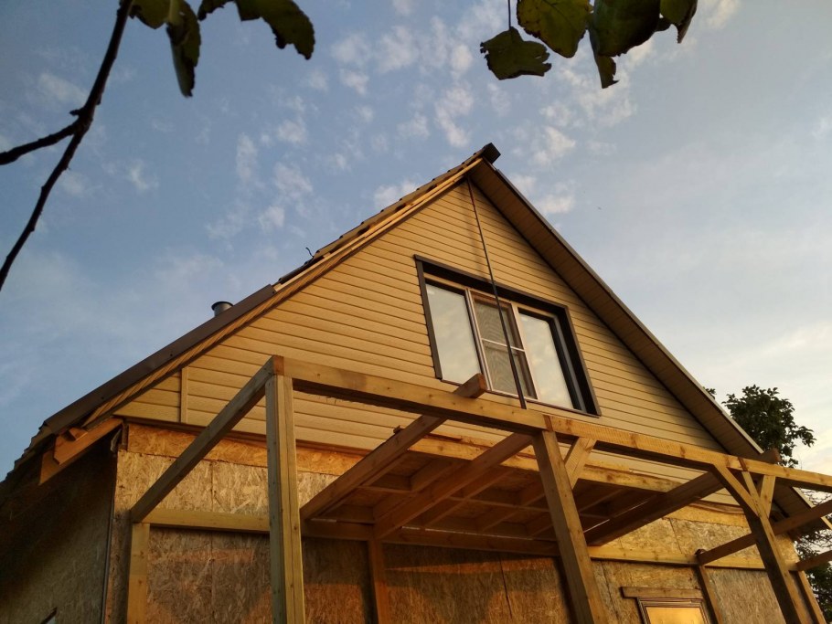 Пристройка террасы к деревянному дому