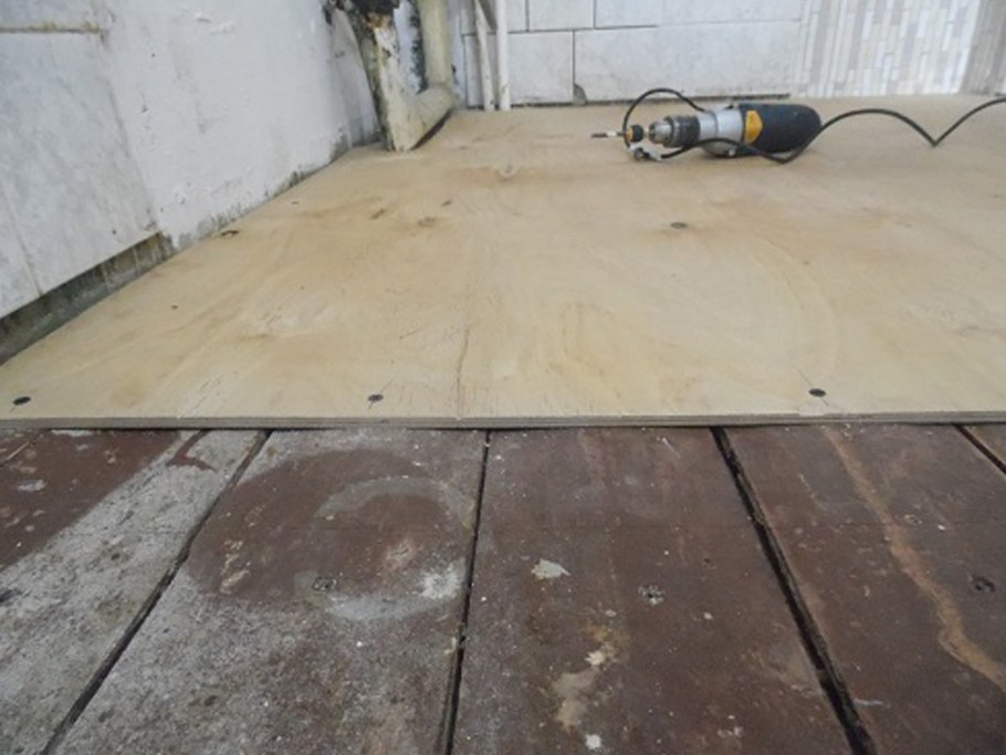 Выравнивание деревянного полапола