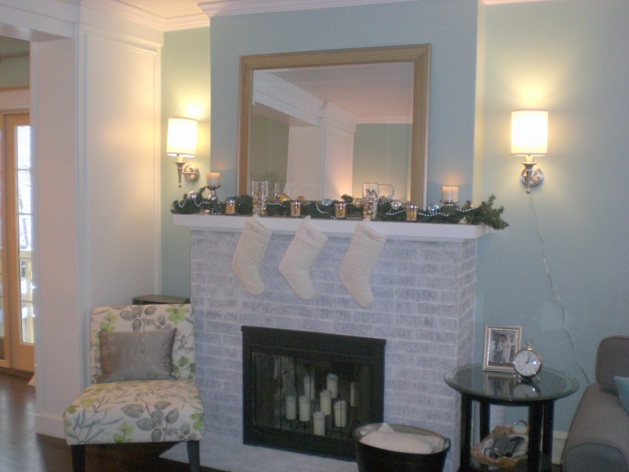 Камин в спальне классика