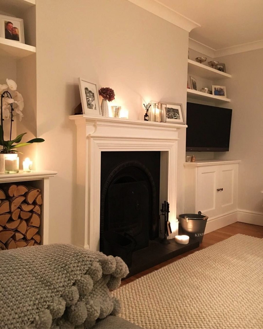 Фальш камин в уютном интерьере