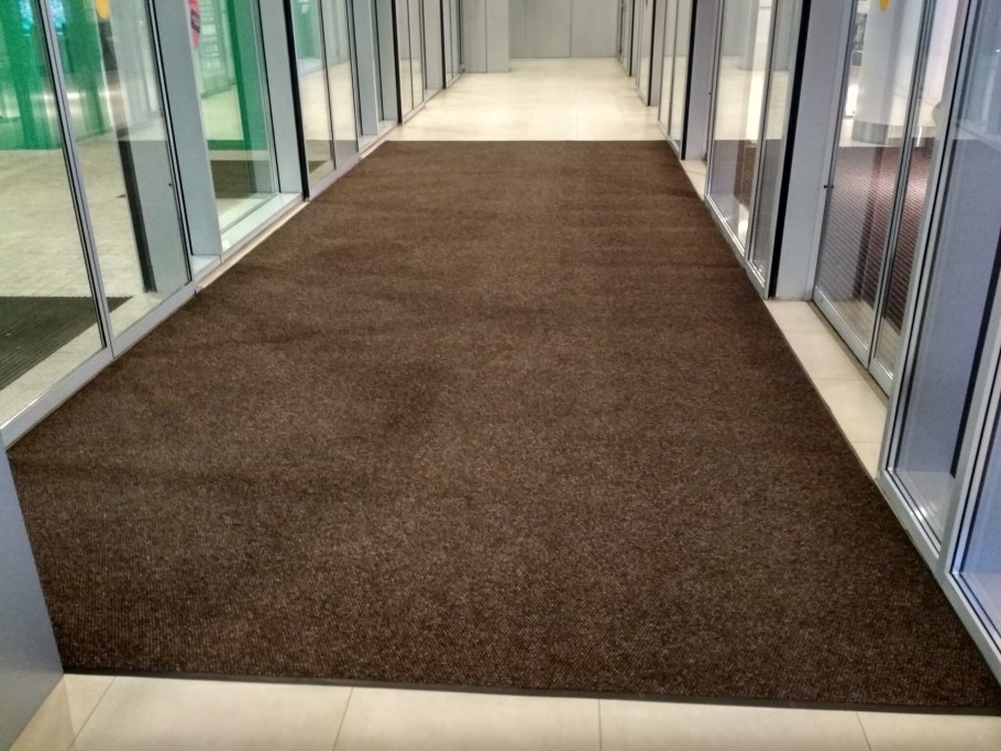 Укладка виниловой плитки